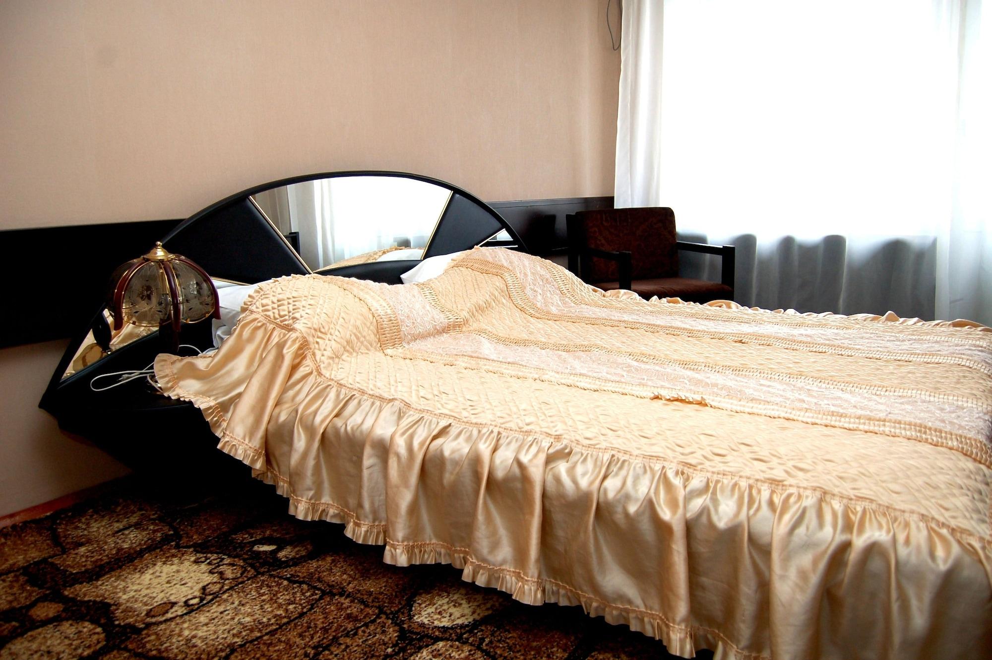 Cosmos Hotel Chişinău Eksteriør billede