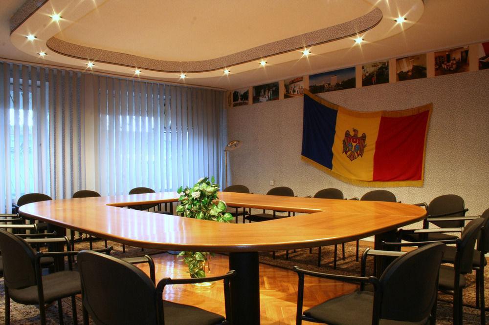 Cosmos Hotel Chişinău Eksteriør billede