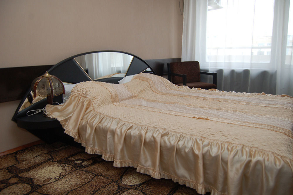 Cosmos Hotel Chişinău Eksteriør billede